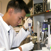 Akito Kawahara in the laboratory at the University of Maryland