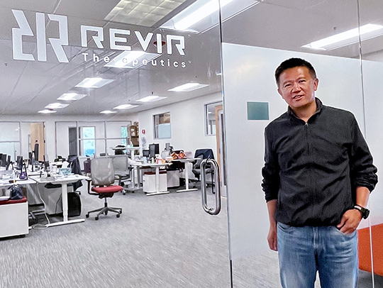 Peng Yue at the ReviR offices