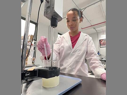 Kaia Ungerer in the lab